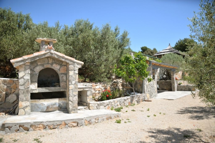 Stone House Fanny II, Island Murter: