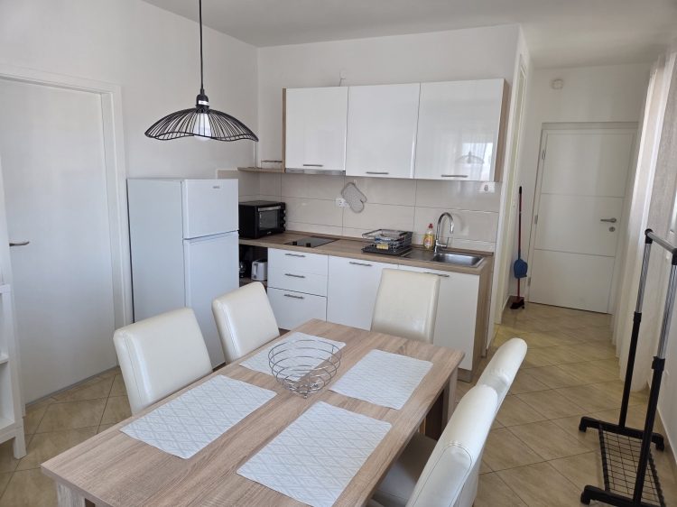 Apartment Nr.4 by the sea in Jezera, Island Murter: