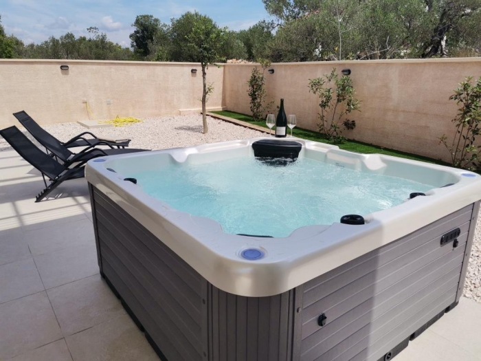Holiday Home A  with jacuzzy in Jezera, island Murter: