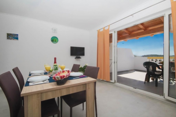 Apartment Snjezo GREEN  in Jezera , Murter Island: