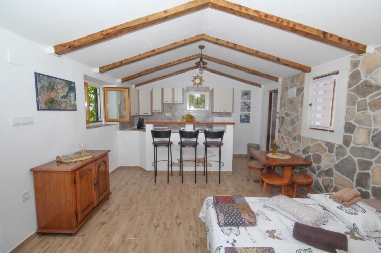 Robinsone HOUSE Vinka: