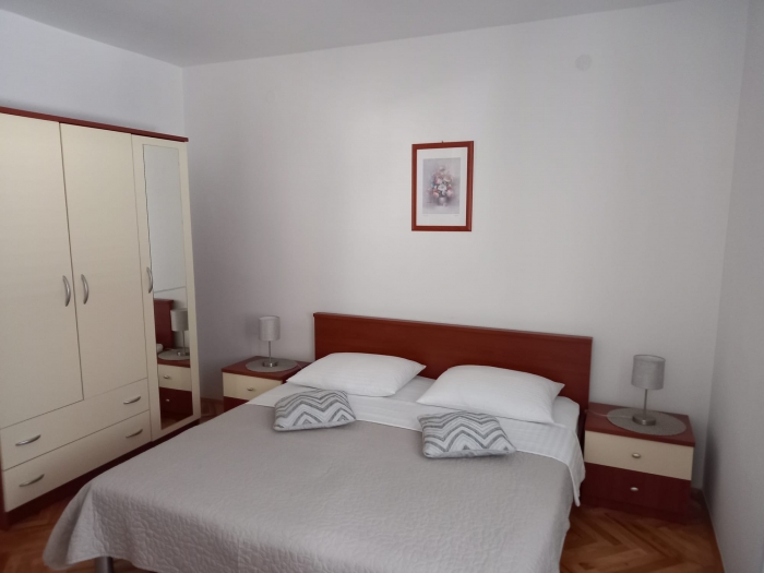 Apartment in center Jezera for till 3 person: